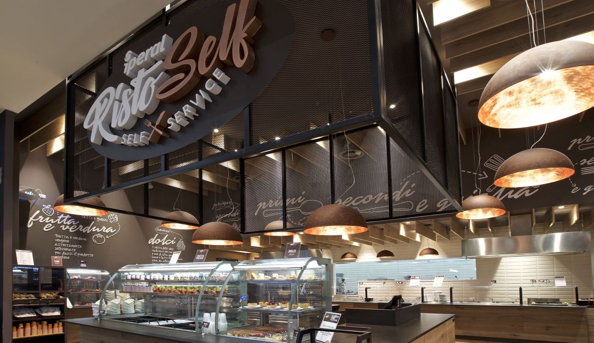 Risto Self Iperal Custom-made furniture for self-service restaurants