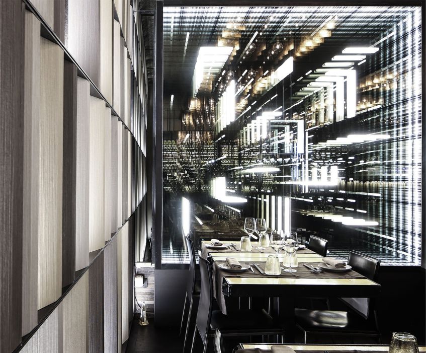 Lin Tasting Emotion Sushi restaurant arredamento sala ristorante