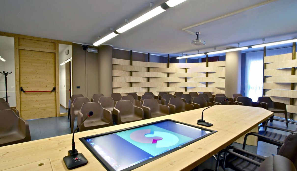 Comunità montana Sondrio Custom made office furniture