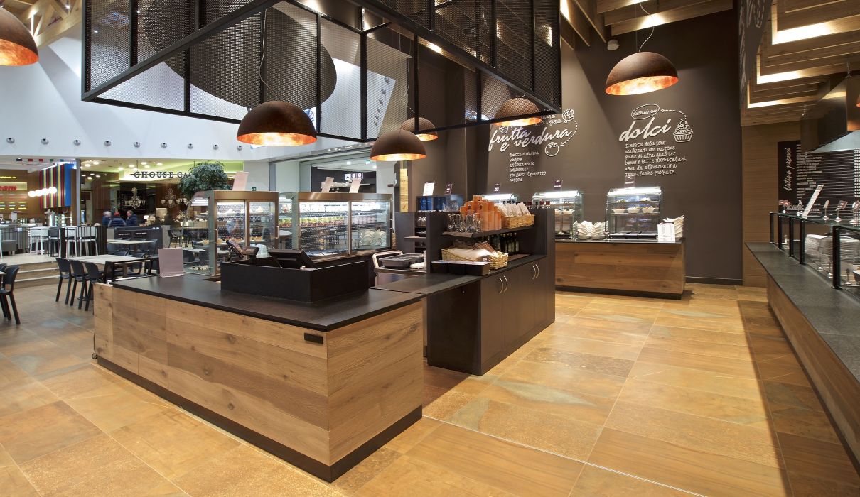 Risto Self Iperal Custom-made furniture for self-service restaurants