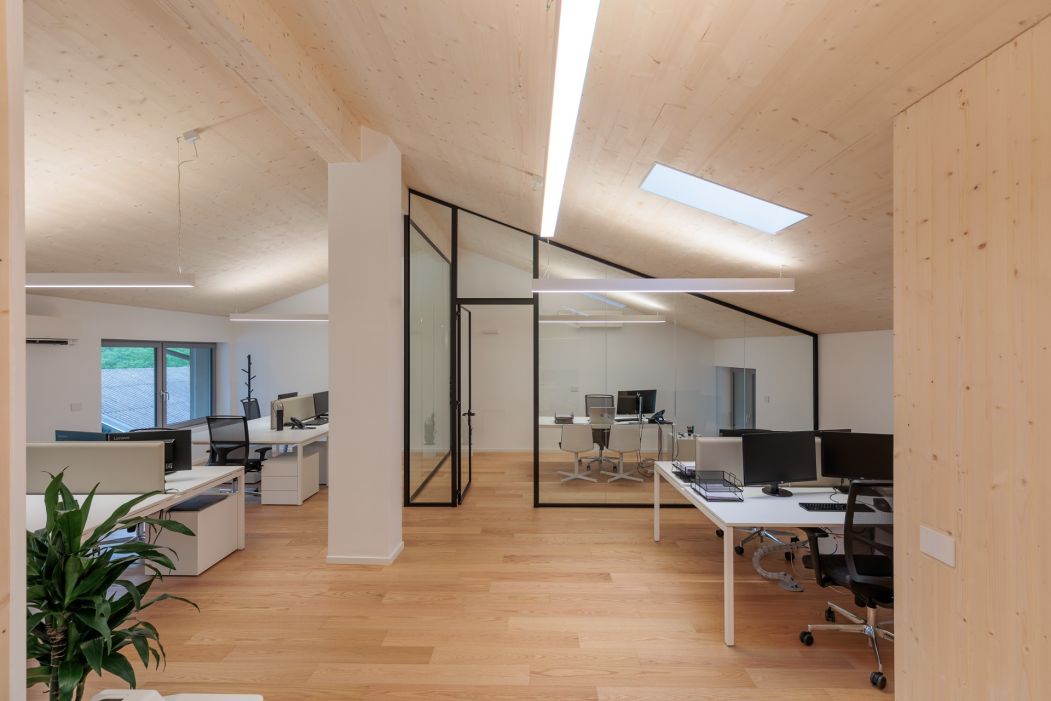 Rainoldi Legnami Custom office design: co-working space