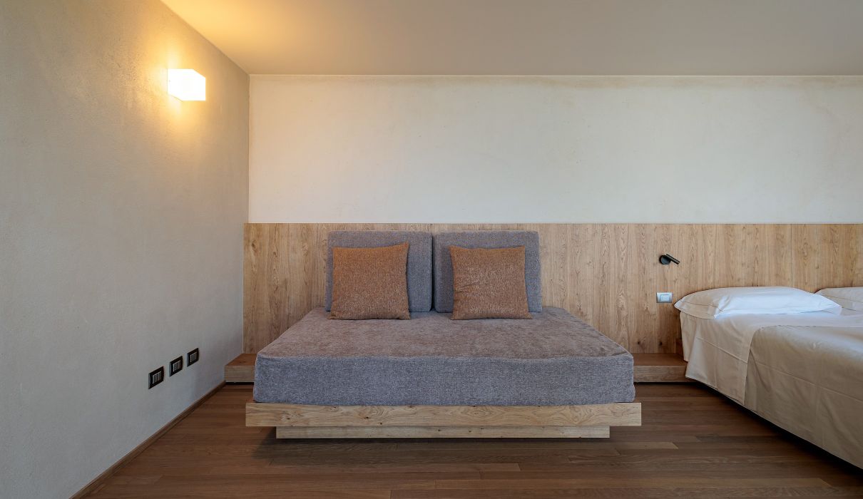Custom-made hotel furniture: bedroom, sofa bed detail