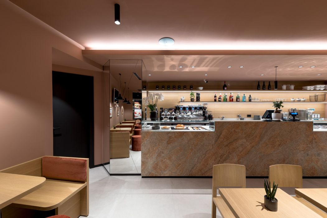 Gelateria Bar Paninoteca La Fragola Arredamento su misura per gelaterie e bar