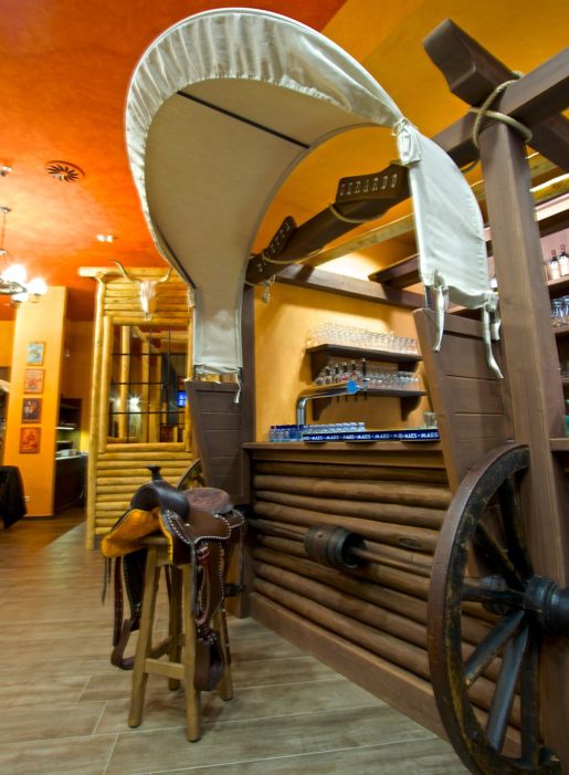 Old Wild West Custom-made furniture for a Western-style restaurant: detail of the Casadd counter