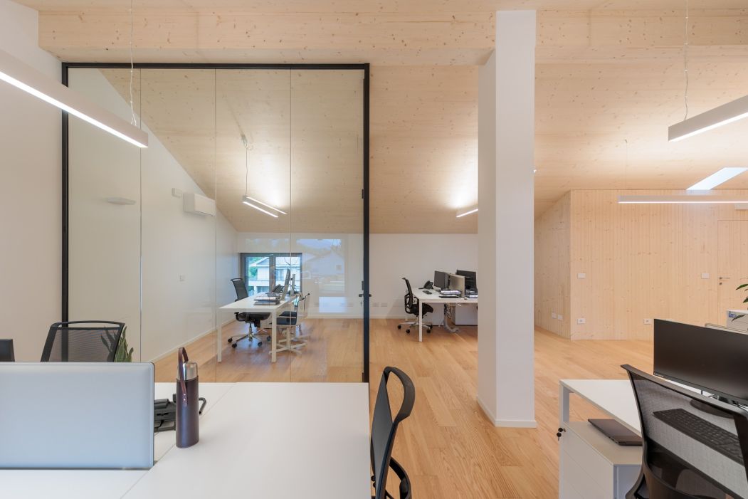 Rainoldi Legnami Custom office design: co-working space