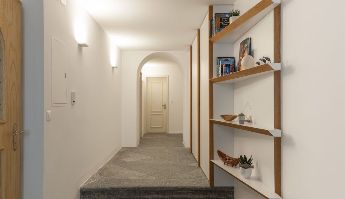 Arredo su Misura per l'Appartamento Privato LL Corridoio