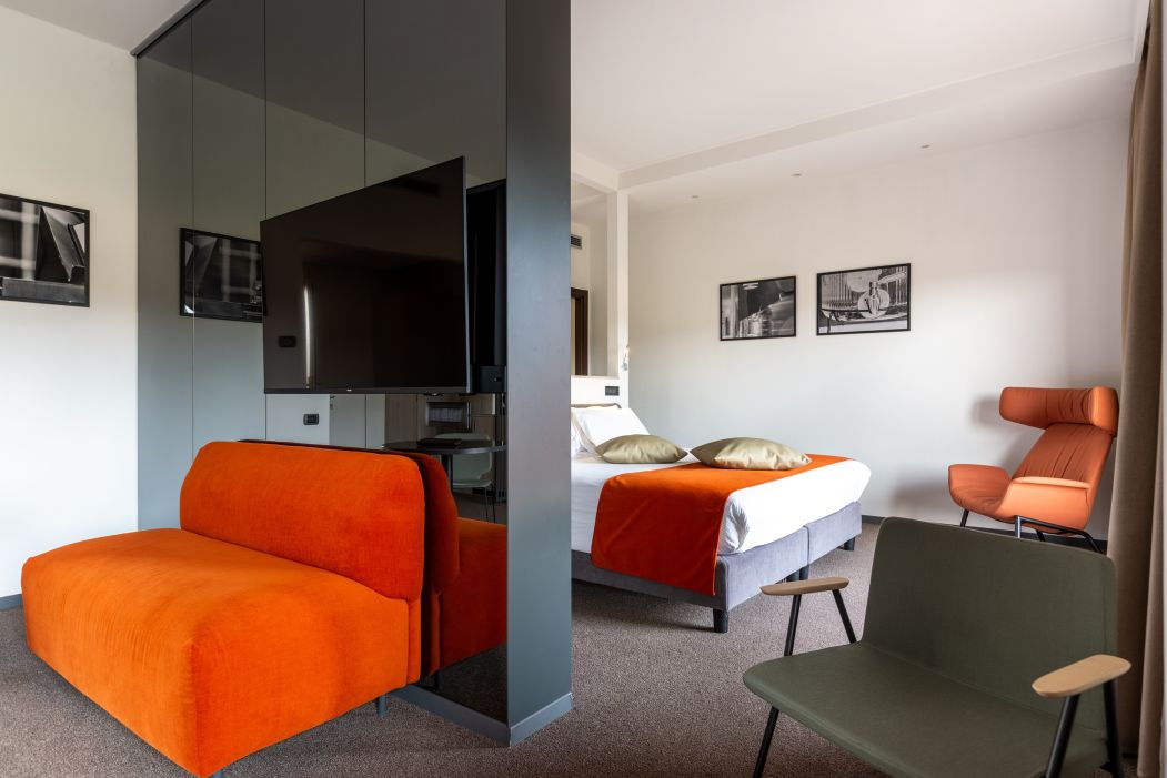 Custom-made hotel furnishings in an elegant modern style: bedroom