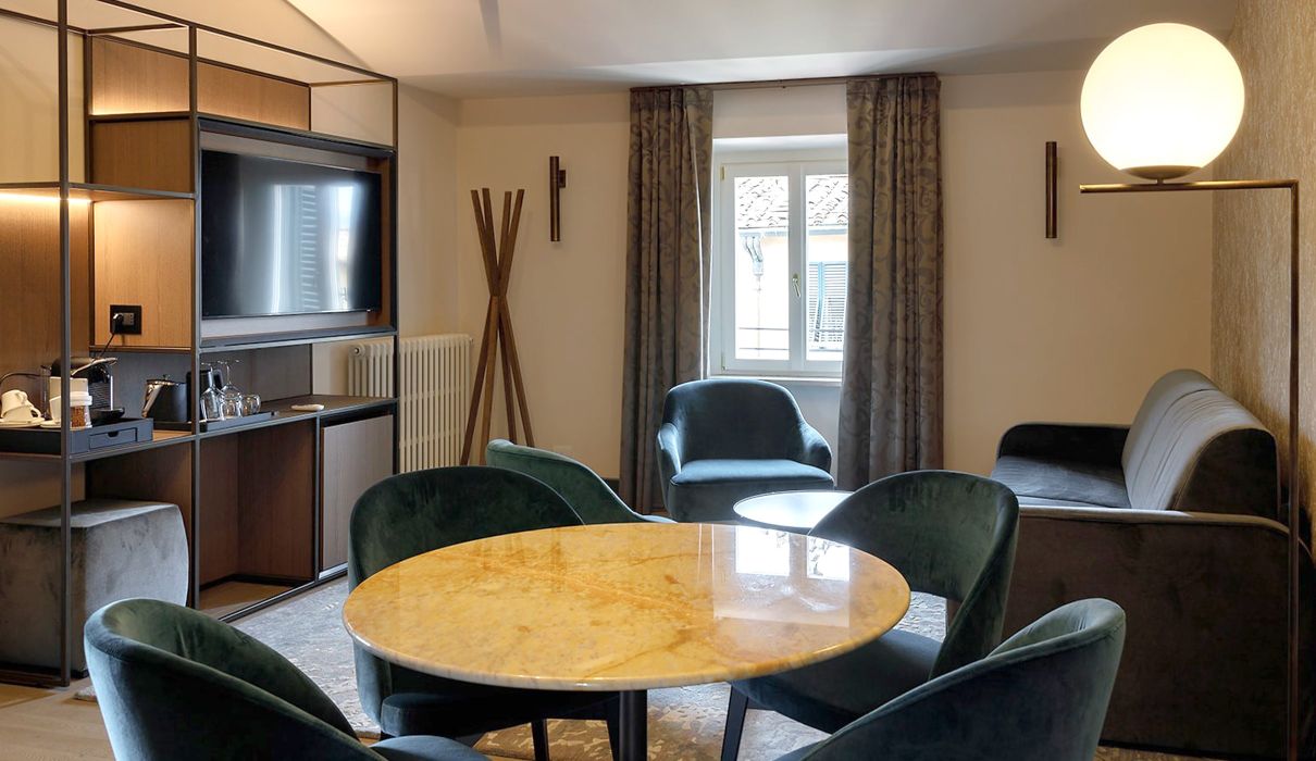 Custom-made hotel furniture in an elegant modern style: relaxing area