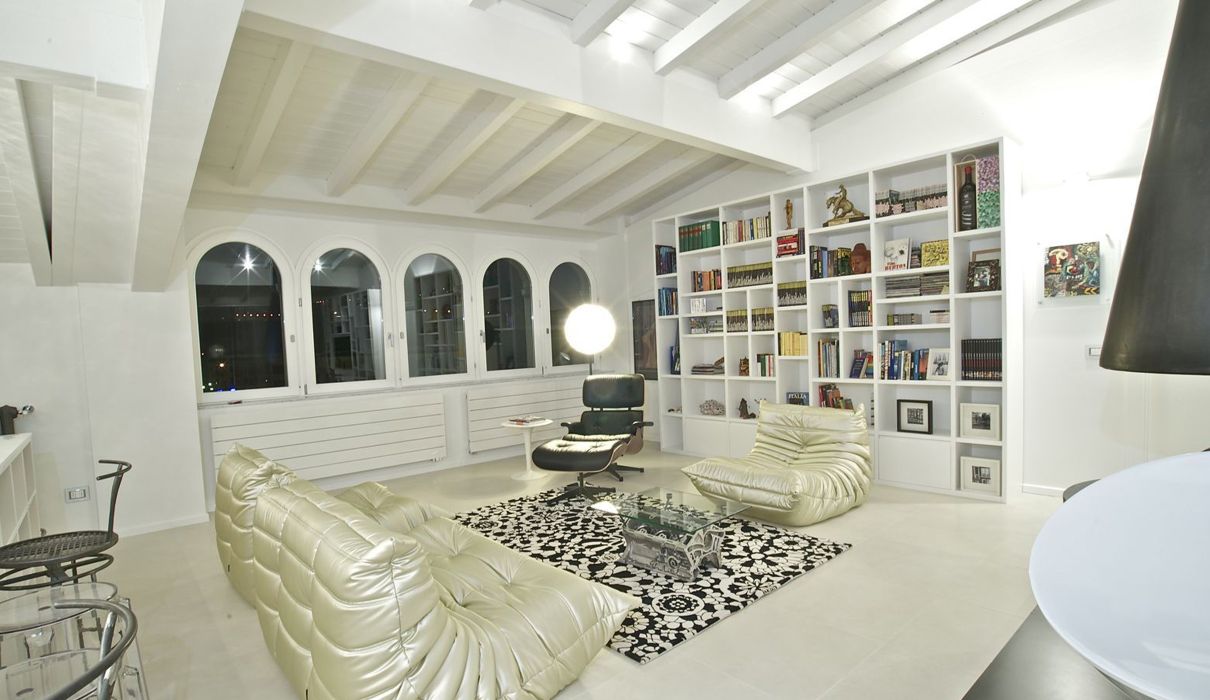 Penthouse VP Custom-made furnishings for a private home: living room