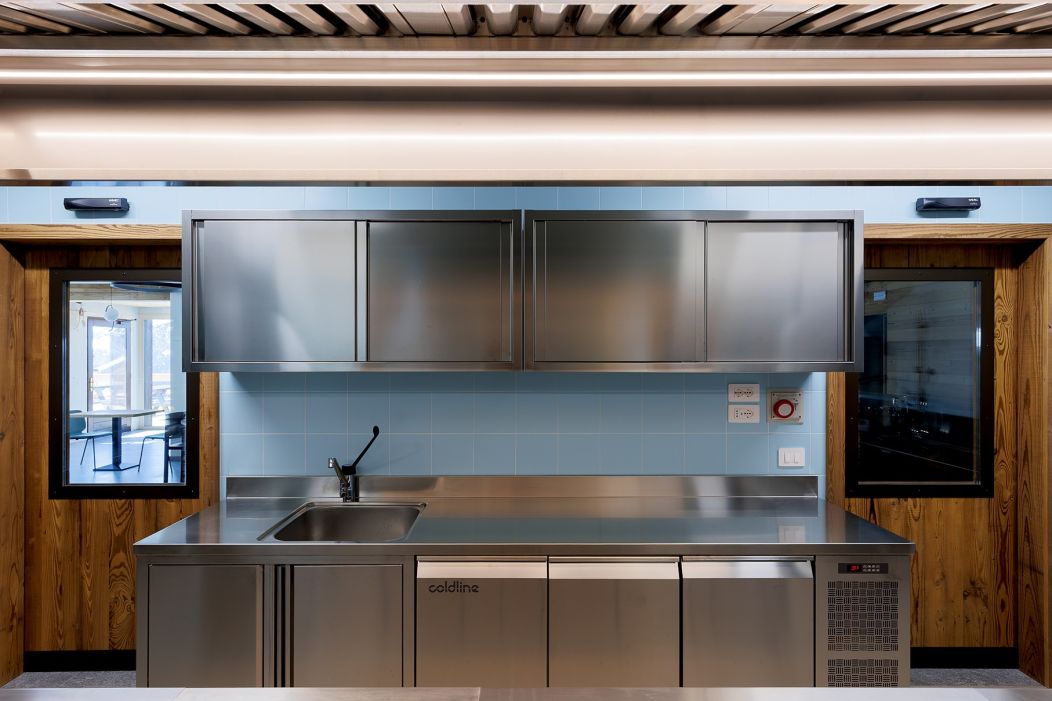 B&B Gallo Cedrone Grandi impianti ristorazione : cucina professionale