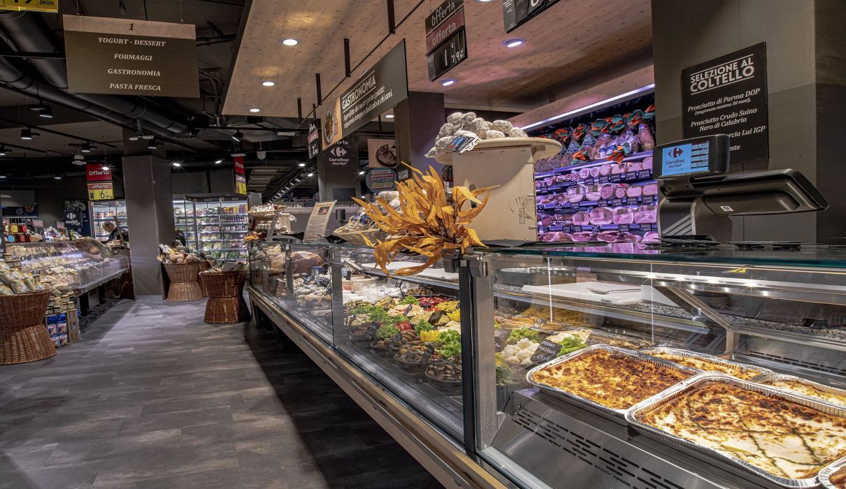 Carrefour Gourmet Furnishings for public spaces, retail outlets, and minimarkets: details of the refrigerated area