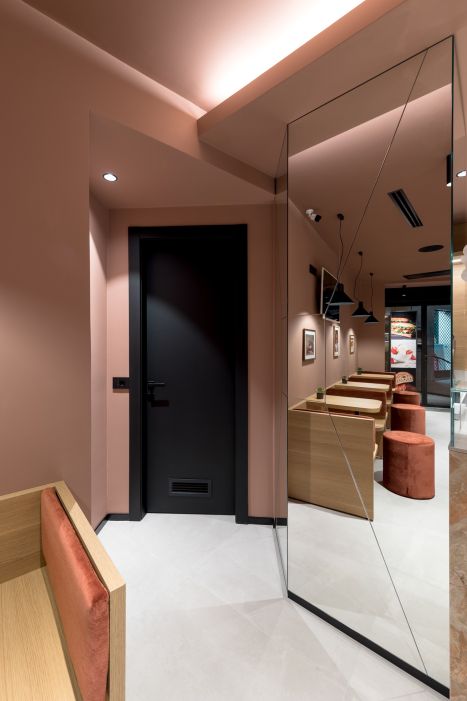 Gelateria Bar Paninoteca La Fragola Arredamento su misura per gelaterie e bar