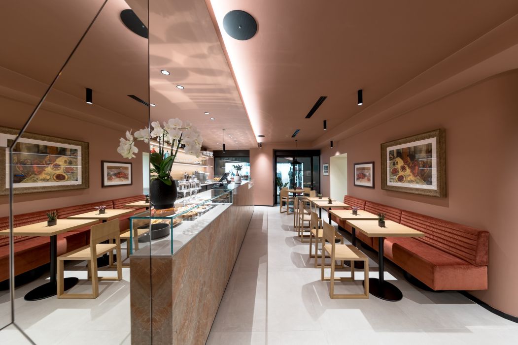 Gelateria Bar Paninoteca La Fragola Arredamento su misura per gelaterie e bar