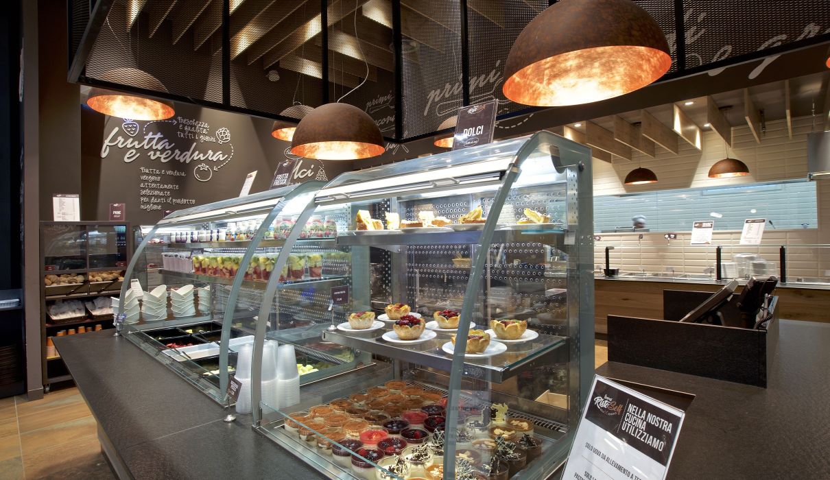 Risto Self Iperal Custom-made furniture for self-service restaurants: detail of the dessert counter