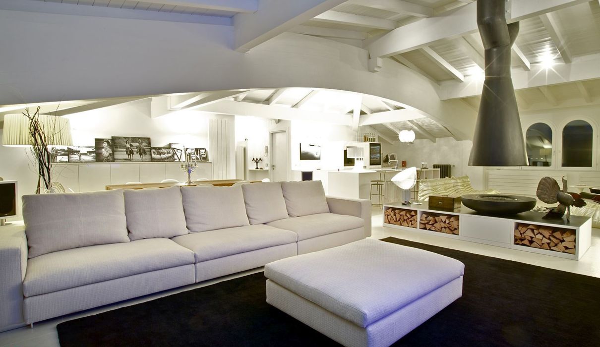 Penthouse VP Custom-made furnishings for a private home: living room