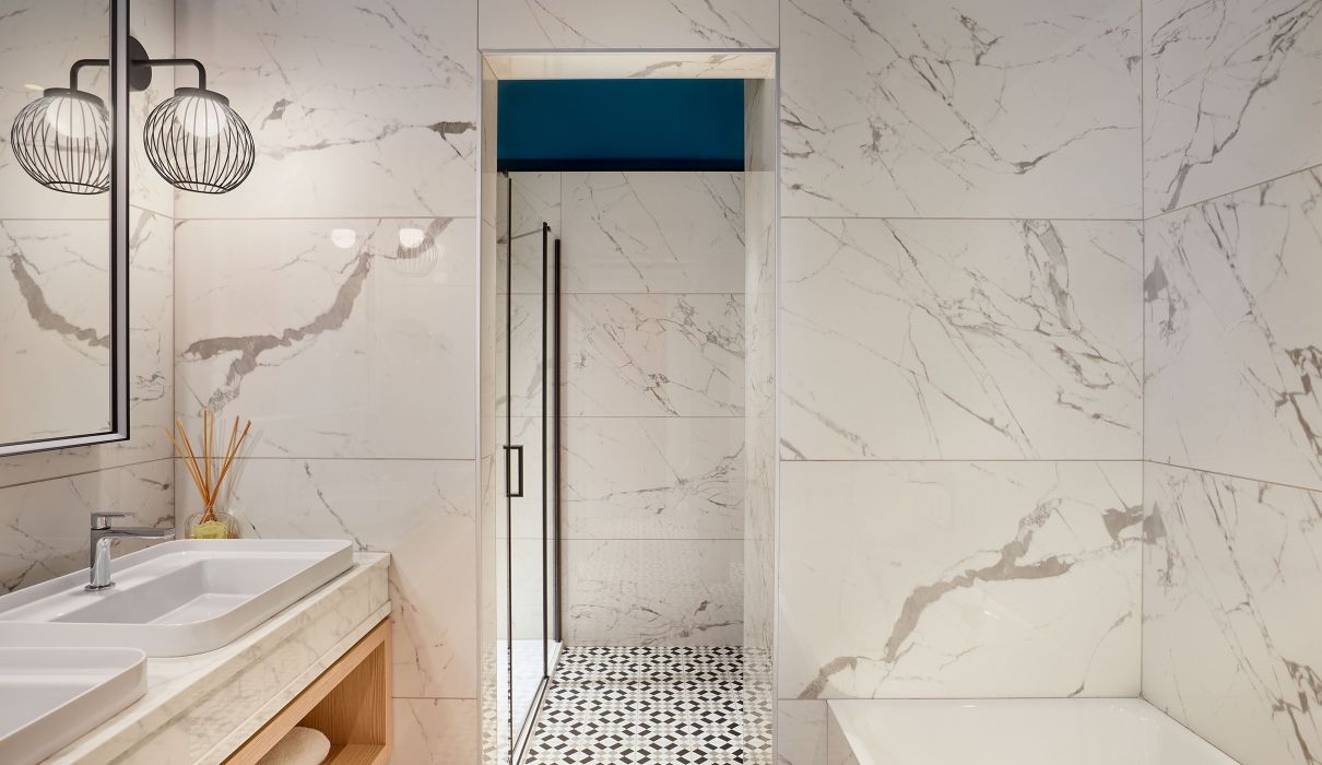 Hotel Indigo Arredamenti su misura per alberghi lusso : bagno suite