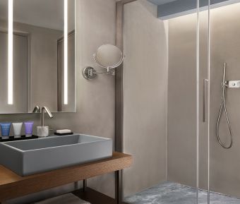 Custom-made furnishings for luxury hotels: suite bathroom