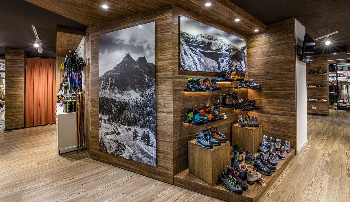 Longa Sport & Fashion Arredamenti su misura per negozi