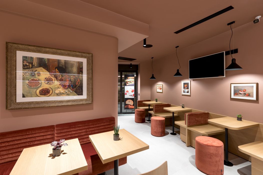 Gelateria Bar Paninoteca La Fragola Arredamento su misura per gelaterie e bar