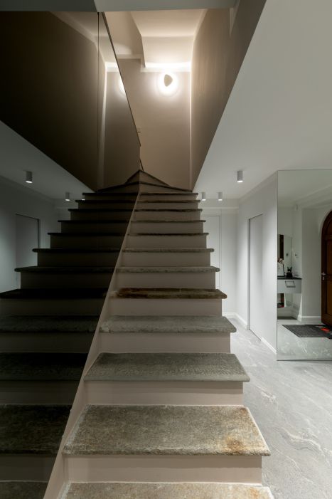Villa SG Arredamenti su misura per villa privata SG : dettaglio scale