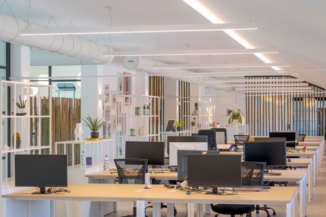 One_Off Solution Custom office design: co-working space