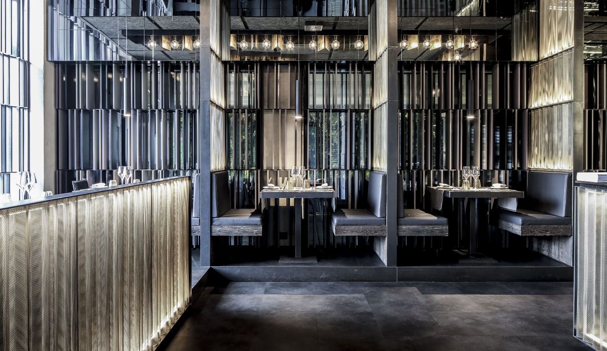 Lin Tasting Emotion Sushi restaurant arredamento sala ristorante