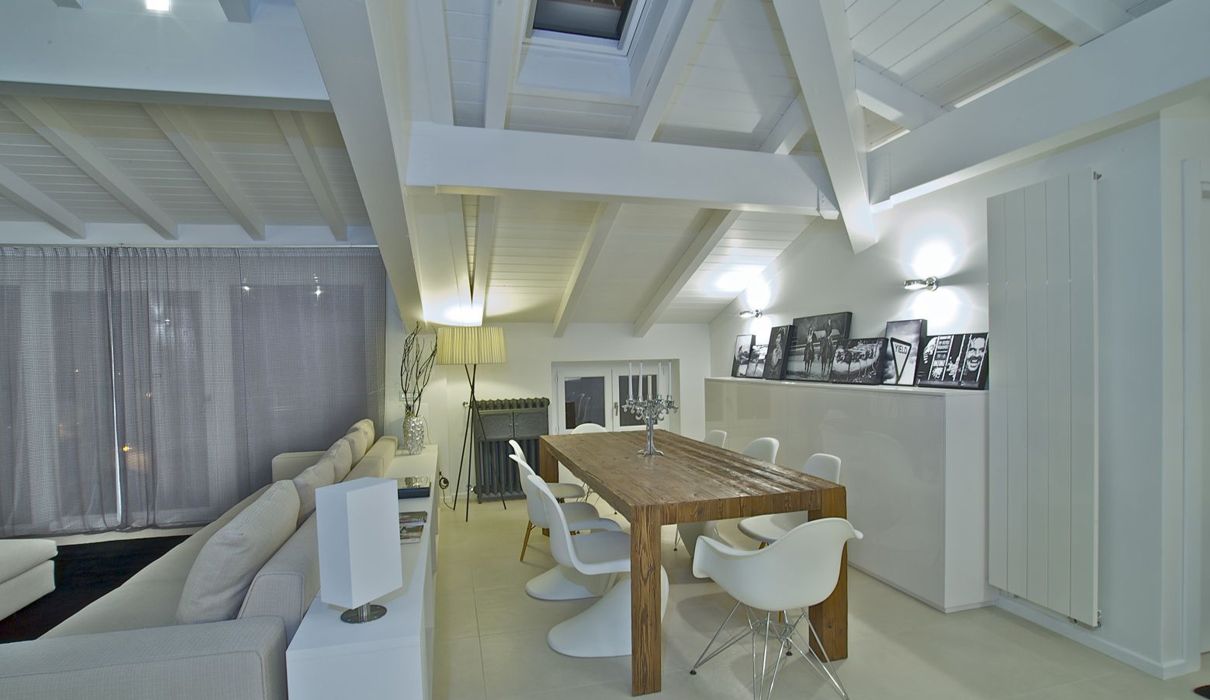 Penthouse VP Custom-made furniture for a private home: wooden dining table