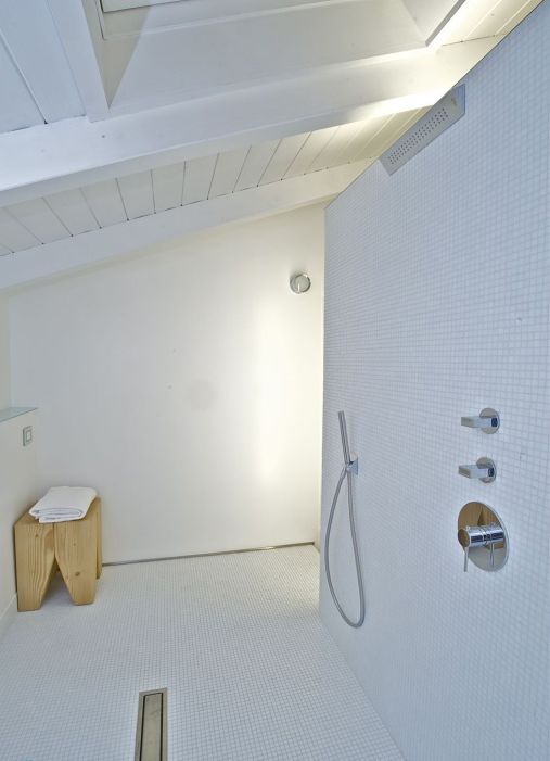 Penthouse VP Custom-made furnishings for a private home: bathroom