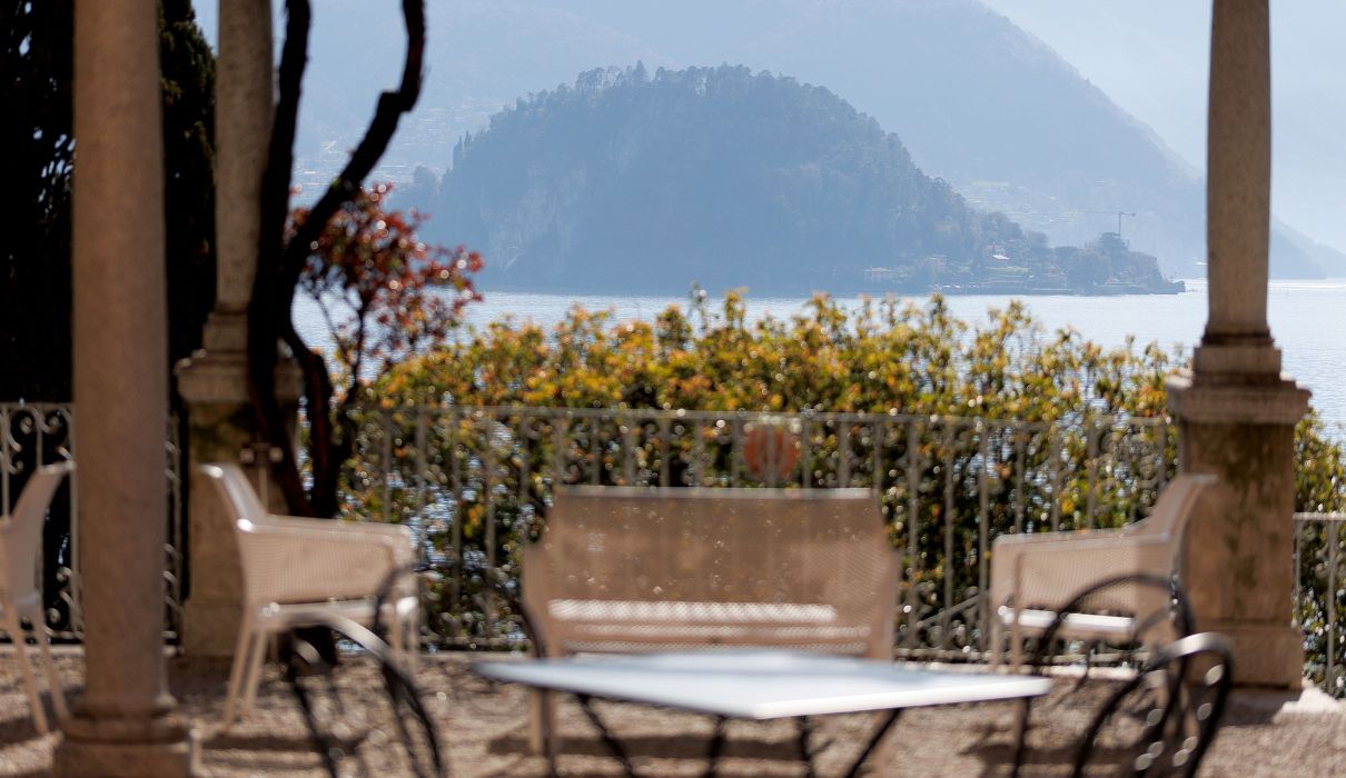 Hotel Villa Cipressi Arredamento su misura per alberghi : dehor