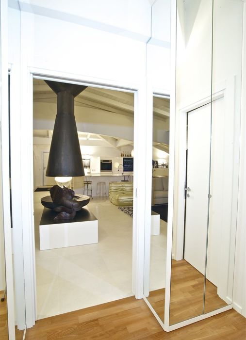 Penthouse VP Custom-made furnishings for a private home: entrance