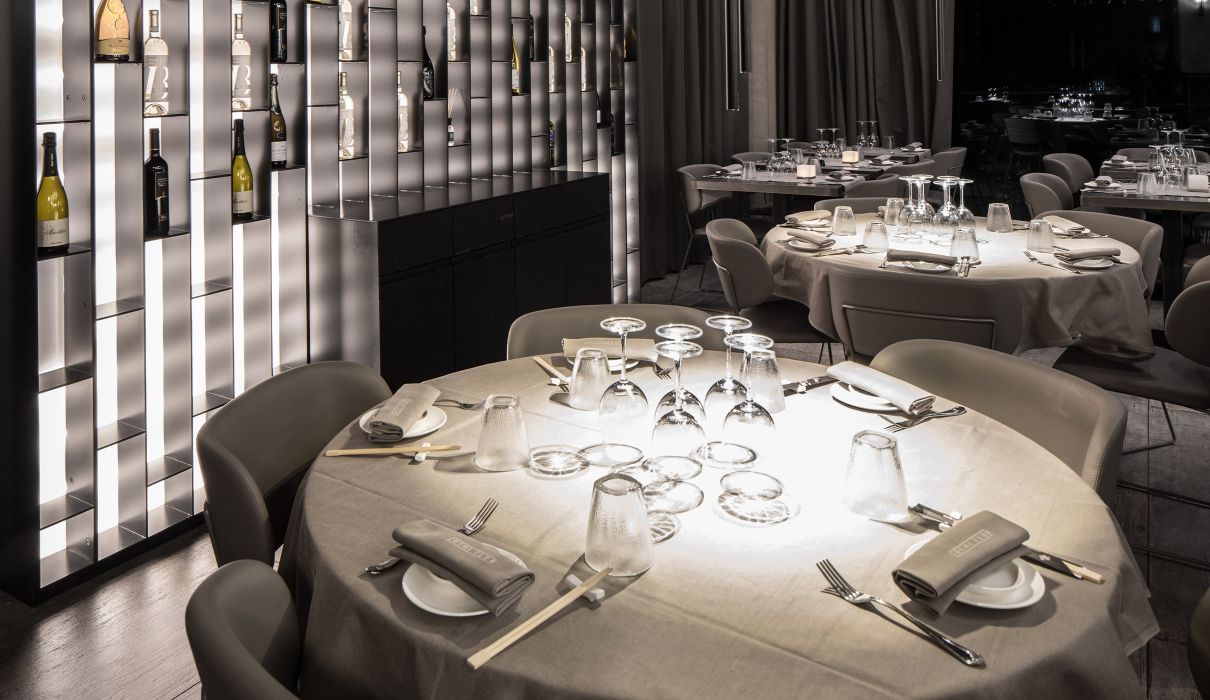 Sushi Club - Cesano M. Sushi restaurant arredamento sala ristorante