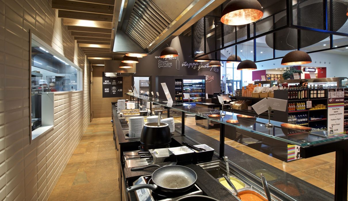 Risto Self Iperal Custom-made furniture for self-service restaurants: detail of the food counter