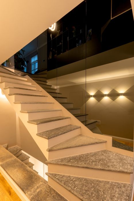 Villa SG Arredamenti su misura per villa privata SG : dettaglio scale
