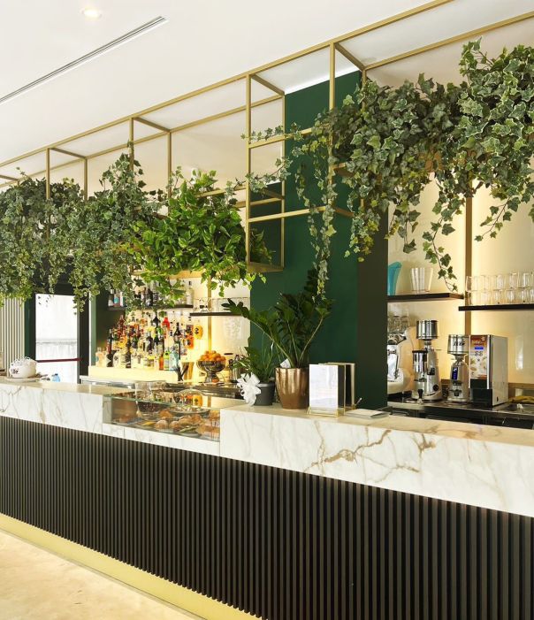 Qualis Lounge Bar Arredamento su misura per bar : banco bar
