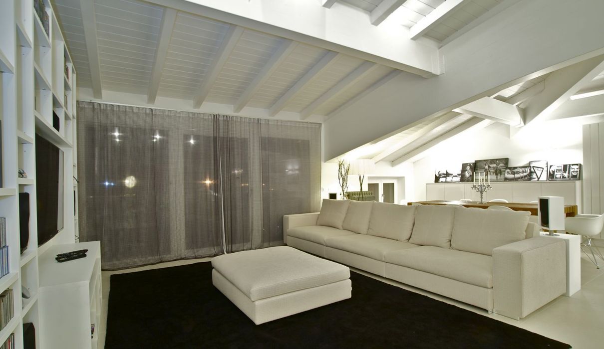 Penthouse VP Custom-made furnishings for private homes: livingroom
