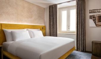 Custom-made furnishings for luxury hotels: rooms with a view