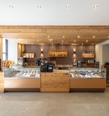  Pastry and Gelato Display Counter